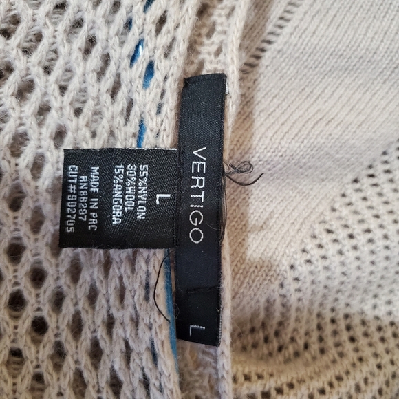 Vertigo sweater 👽 - Picture 3 of 4